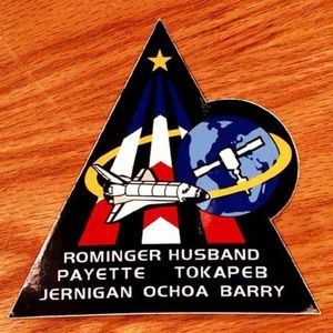 STS-96 SHUTTLE MISSION NASA CREW STICKER, 1999 OFFICIAL MISSION DESIGN, COLOUR